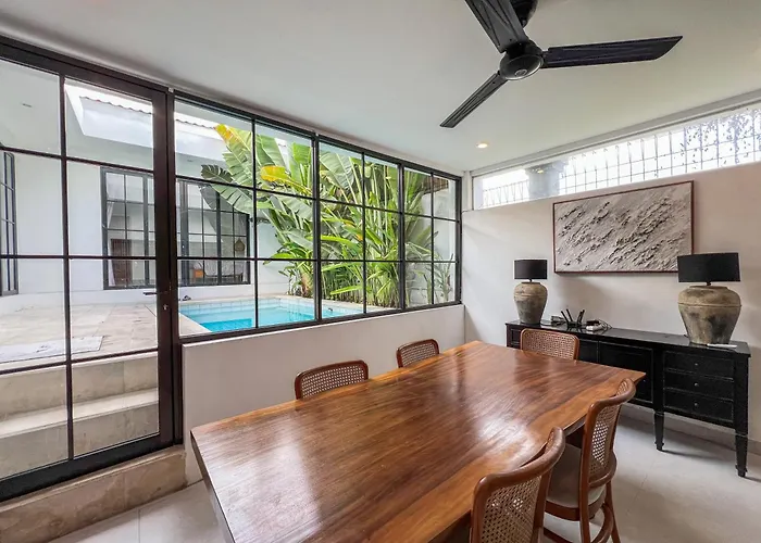 2 Bedroom & Office In The Heart Of Pererenan Villa